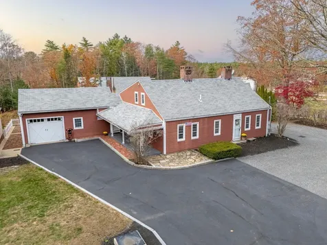 27 Old State Road Epping NH 03042