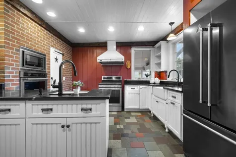 27 Old State Road Epping NH 03042