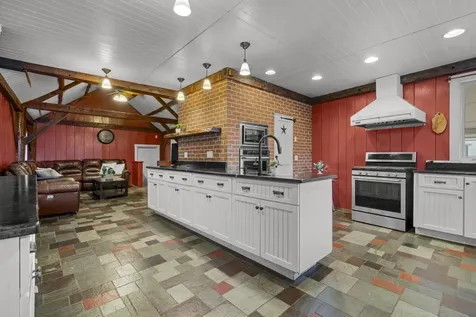 27 Old State Road Epping NH 03042