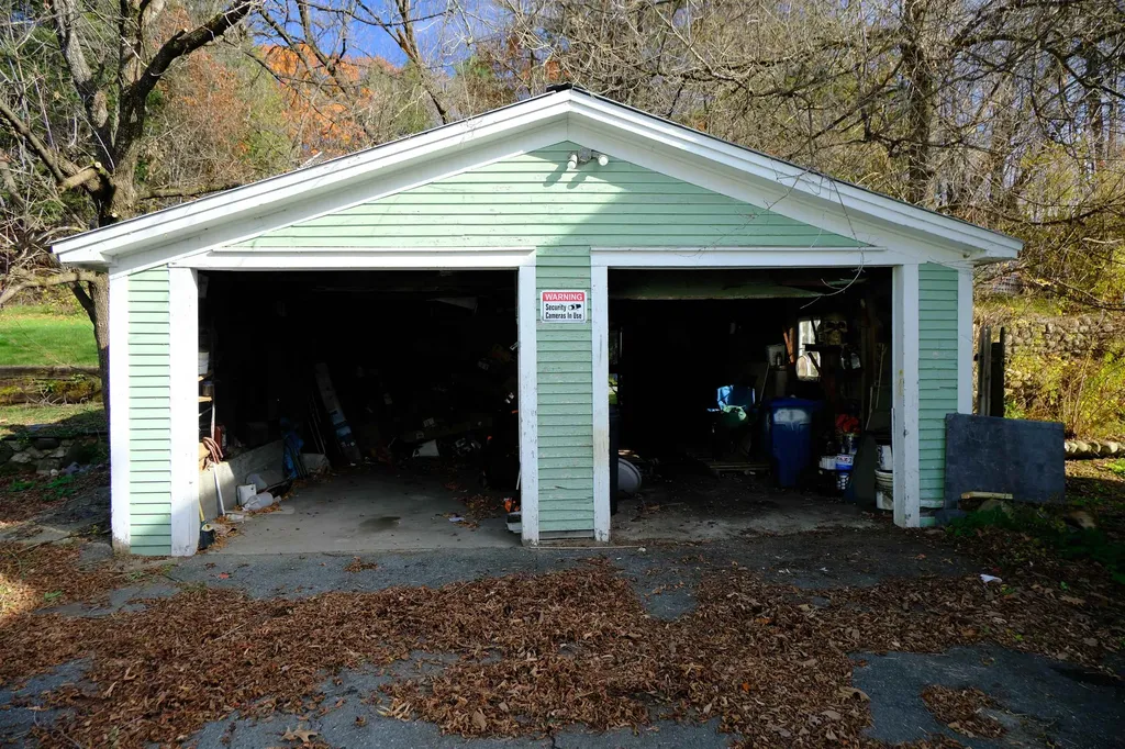 194 Charles Street Lyndon VT 05851