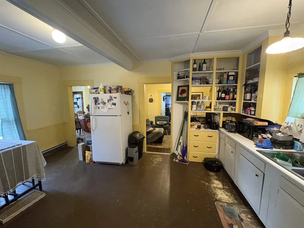 194 Charles Street Lyndon VT 05851