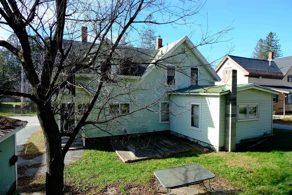 194 Charles Street Lyndon VT 05851