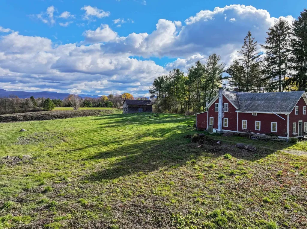 1332 Cider Mill Road Cornwall VT 05753