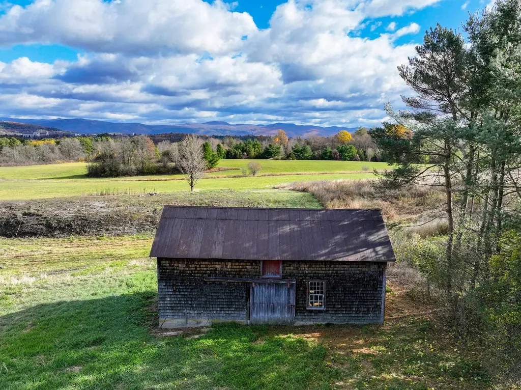 1332 Cider Mill Road Cornwall VT 05753