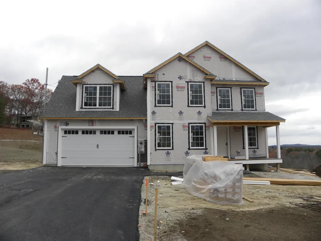 310 Karatzas Avenue Manchester NH 03104