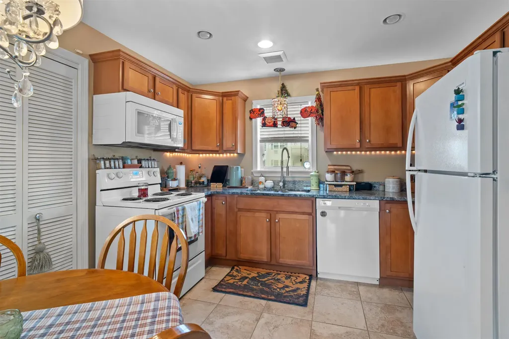 35 Barefoot Cottage Road Wells ME 04090