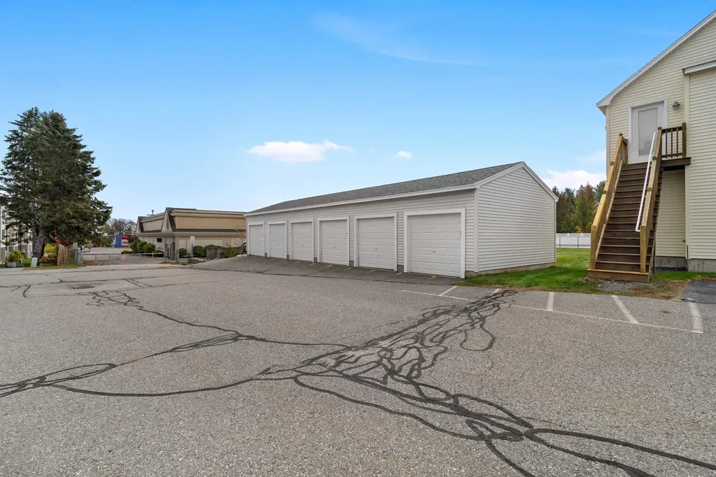 35 Barefoot Cottage Road Wells ME 04090