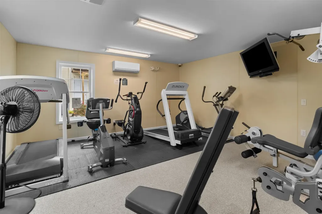 35 Barefoot Cottage Road Wells ME 04090