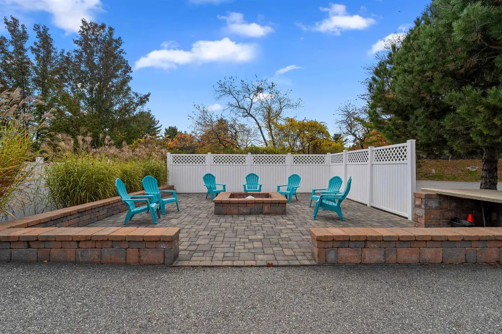 35 Barefoot Cottage Road Wells ME 04090