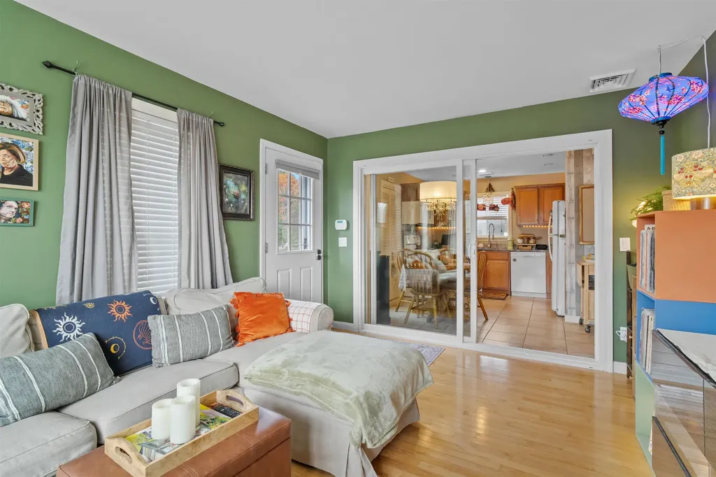 35 Barefoot Cottage Road Wells ME 04090