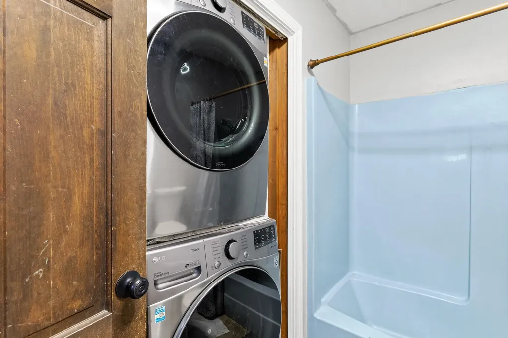 128 Roberts Hill Road Claremont NH 03743