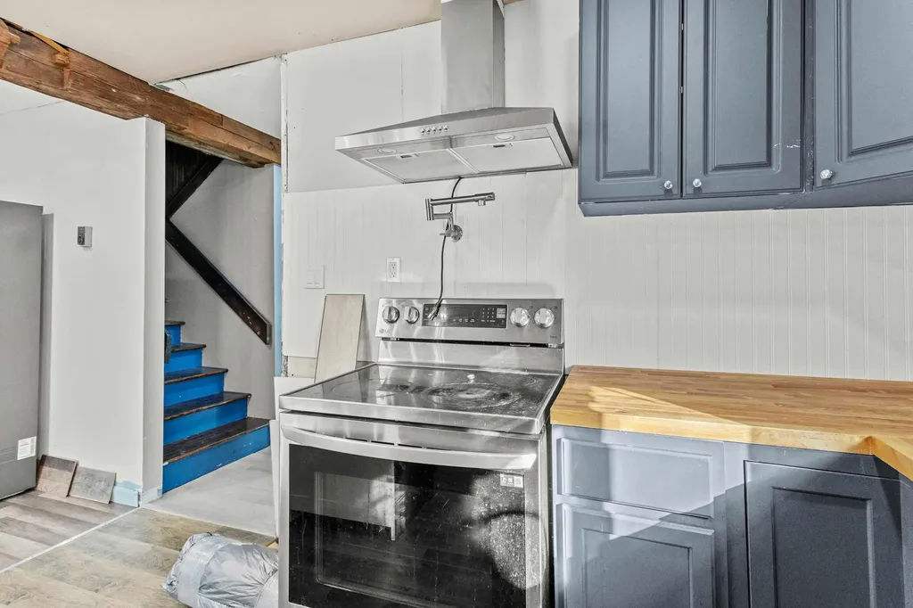 128 Roberts Hill Road Claremont NH 03743