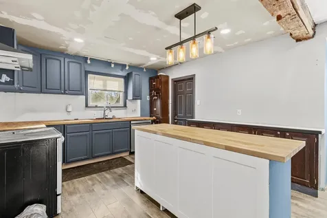 128 Roberts Hill Road Claremont NH 03743