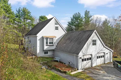 128 Roberts Hill Road Claremont NH 03743