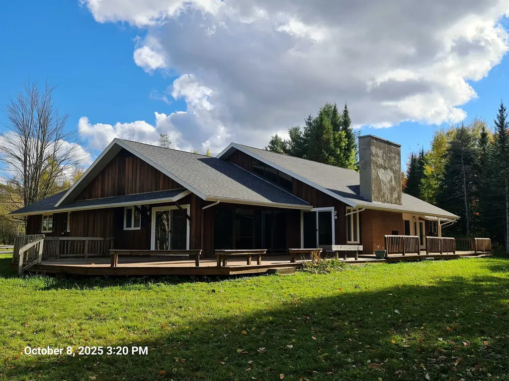 742 Highland Avenue Newport City VT 05855