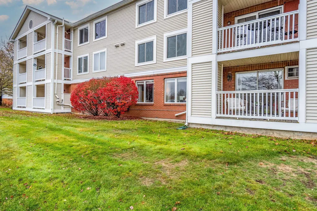 11 Timberwood Drive Goffstown NH 03045