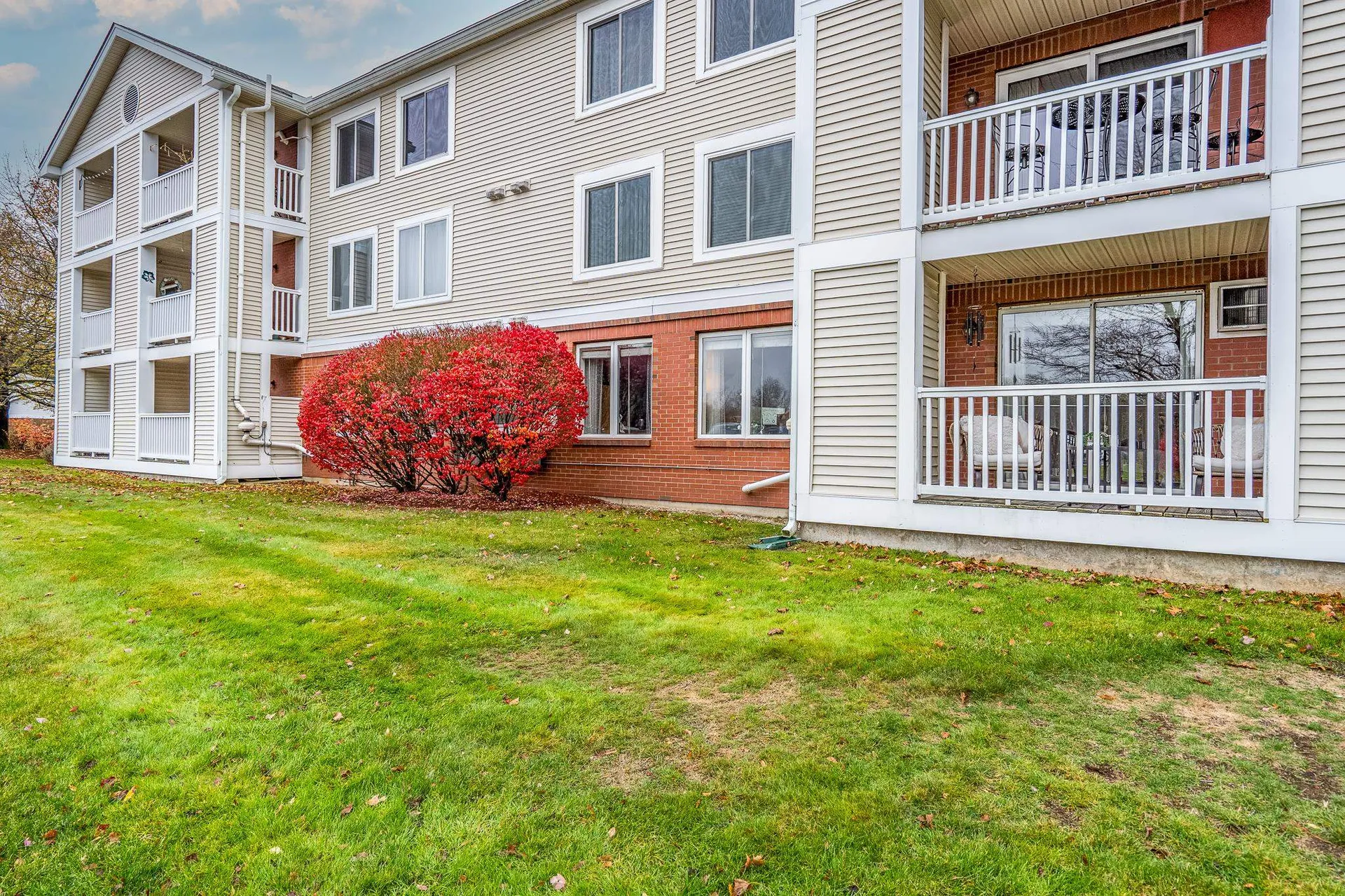 11 Timberwood Drive Goffstown NH 03045