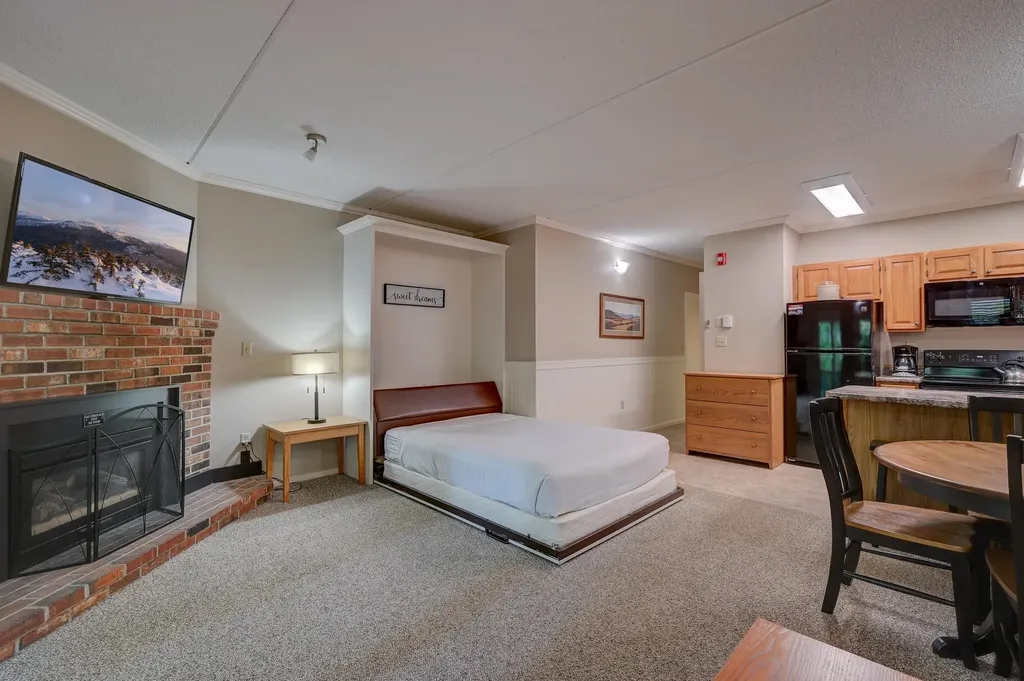 8H River Run Drive Bartlett NH 03812