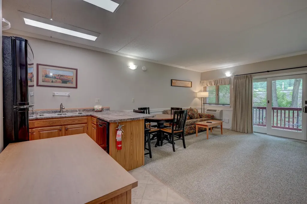 8H River Run Drive Bartlett NH 03812