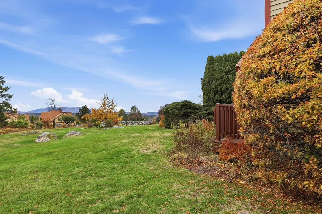 10 Highland Ridge Road New London NH 03257