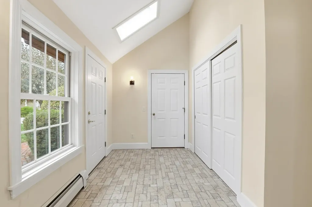 10 Highland Ridge Road New London NH 03257