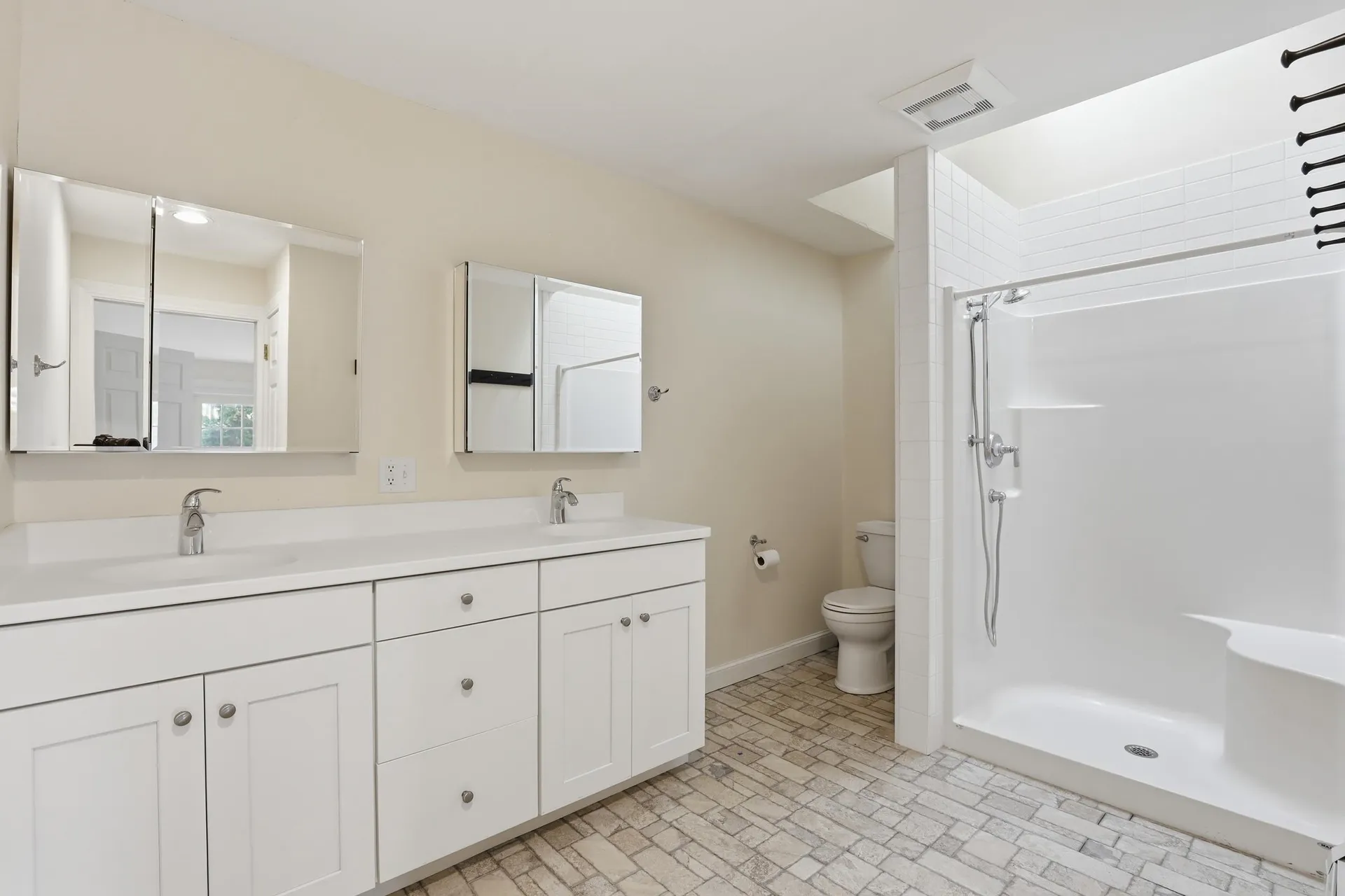 10 Highland Ridge Road New London NH 03257