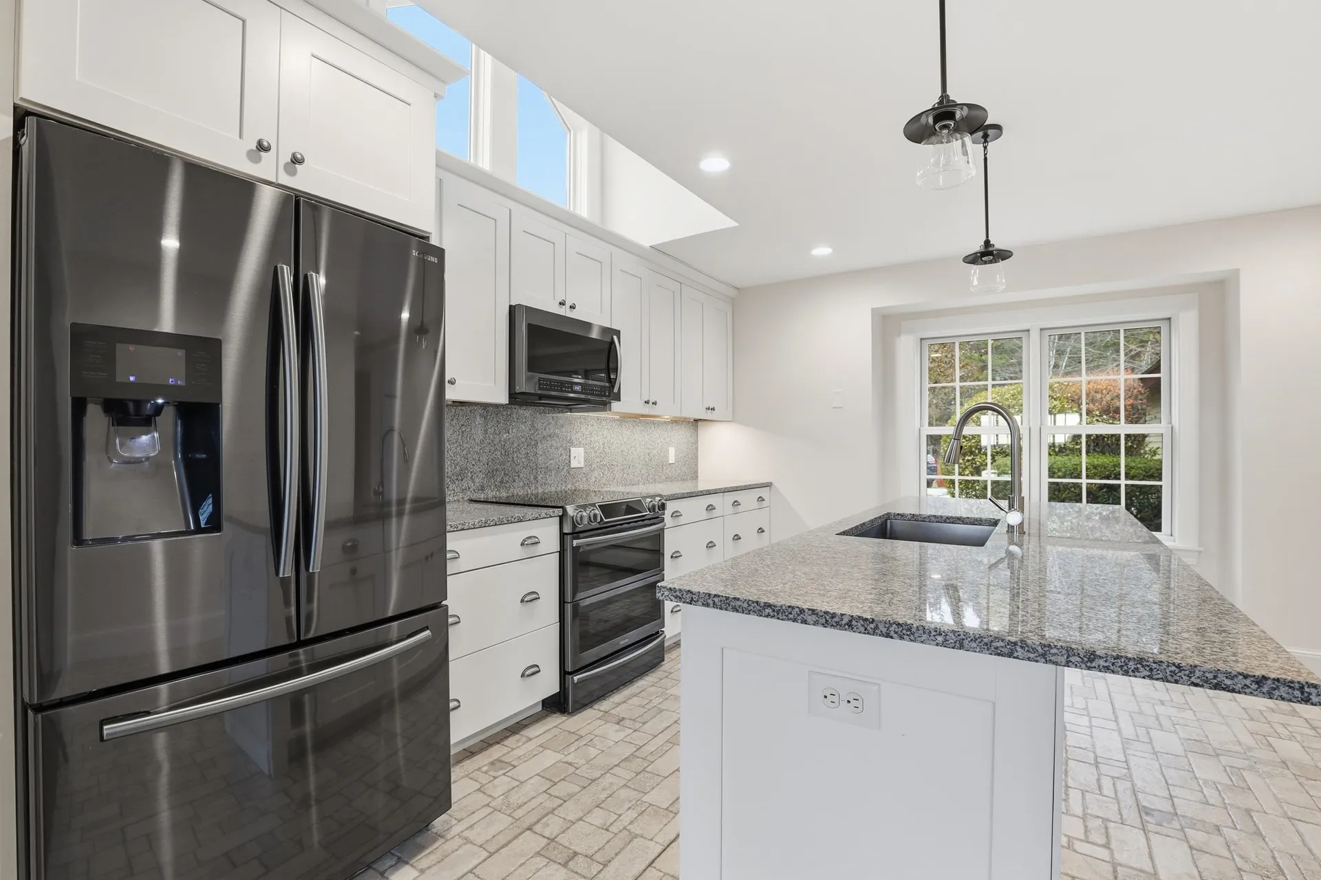 10 Highland Ridge Road New London NH 03257