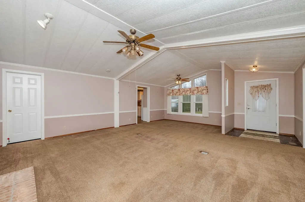 5 Bermuda Lane Rochester NH 03867