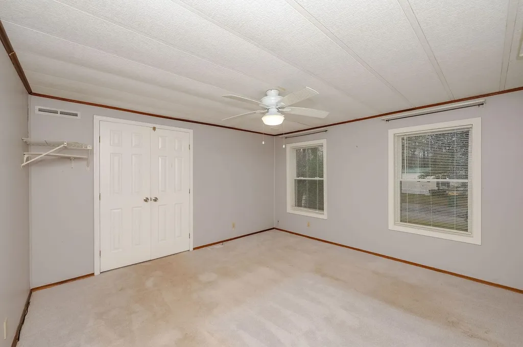 5 Bermuda Lane Rochester NH 03867