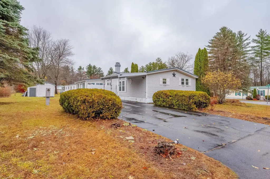5 Bermuda Lane Rochester NH 03867