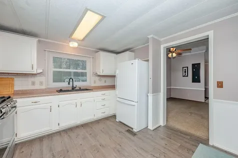 5 Bermuda Lane Rochester NH 03867