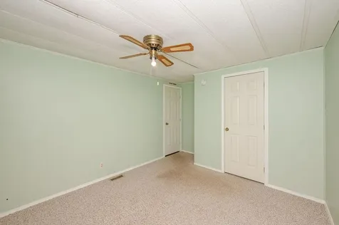 5 Bermuda Lane Rochester NH 03867