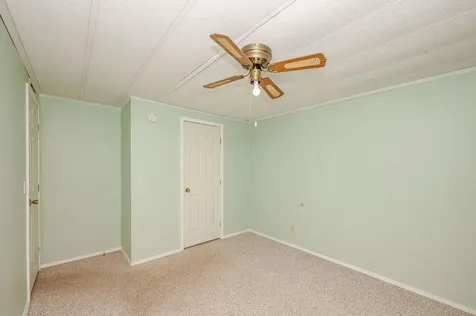 5 Bermuda Lane Rochester NH 03867