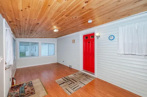 5 Bermuda Lane Rochester NH 03867