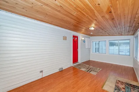 5 Bermuda Lane Rochester NH 03867