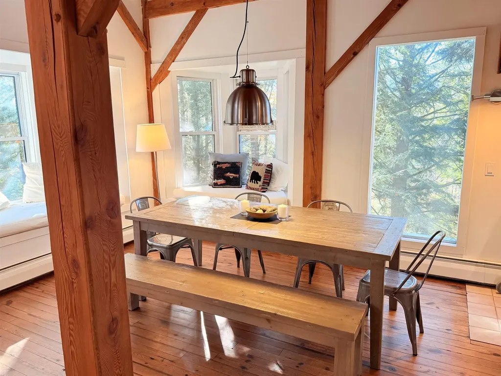 682 E. Manchester Road Manchester VT 05255