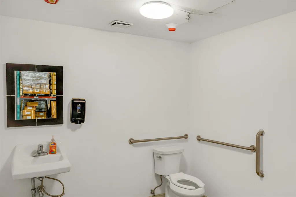 34 Route 125 Kingston NH 03848