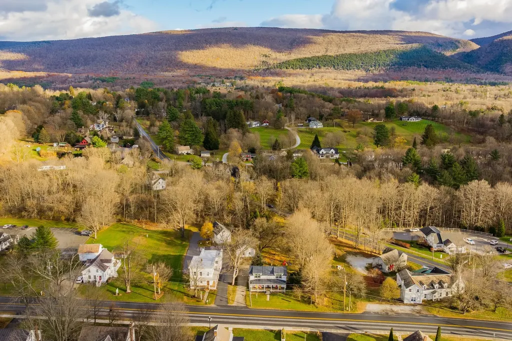 5406 - 5408 Main Street Manchester VT 05255