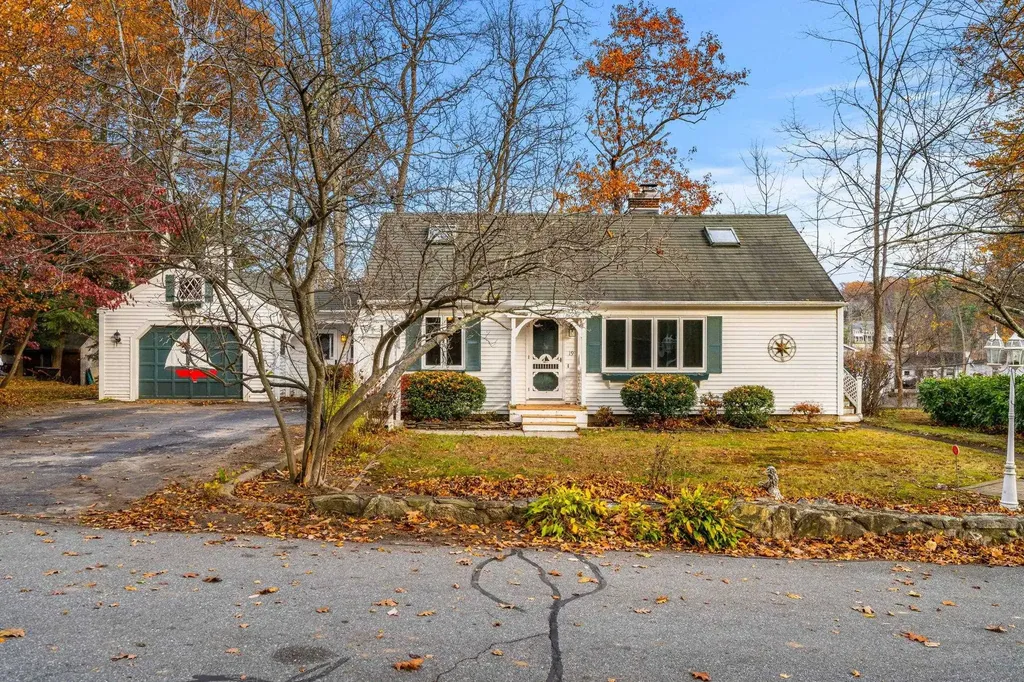19 Mcgrath Road Pelham NH 03076