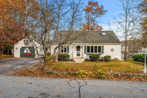 19 Mcgrath Road Pelham NH 03076