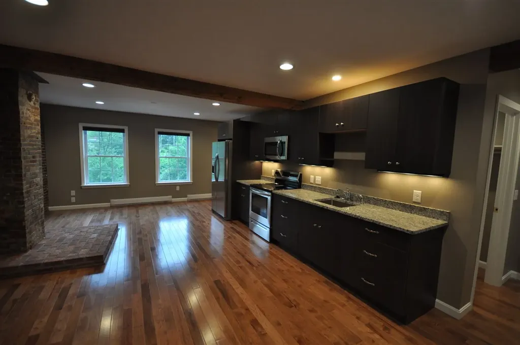 16 Central Street Bristol NH 03222