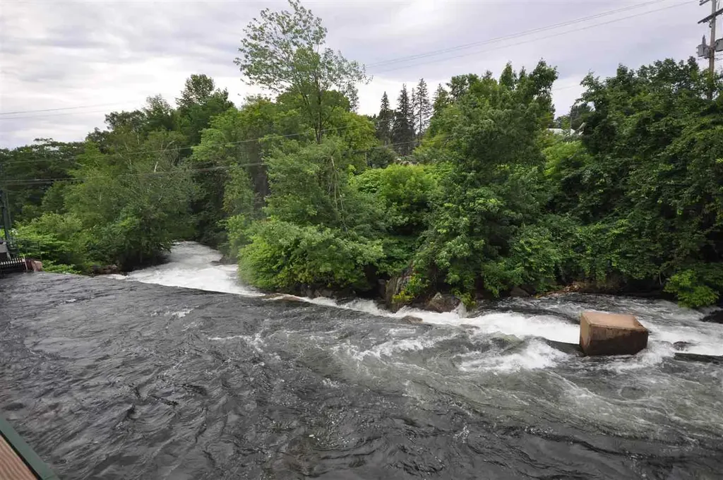 16 Central Street Bristol NH 03222