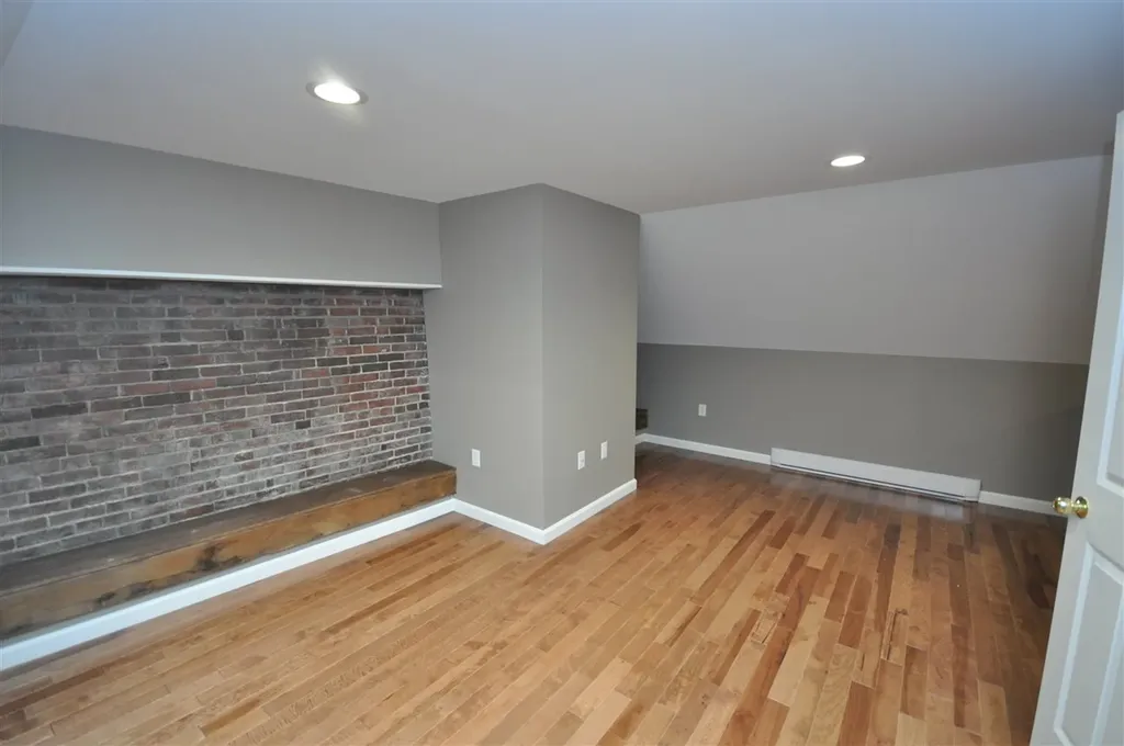 16 Central Street Bristol NH 03222