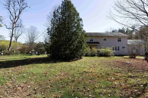 14/16 Summarsell Drive Hartland VT 05048