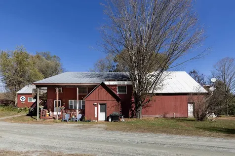 14/16 Summarsell Drive Hartland VT 05048