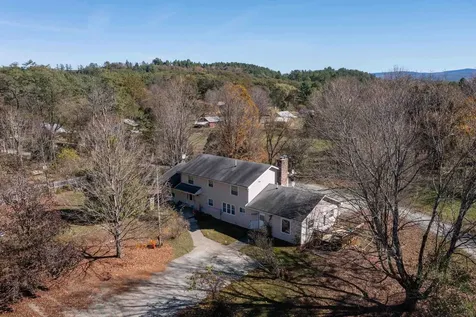 14/16 Summarsell Drive Hartland VT 05048