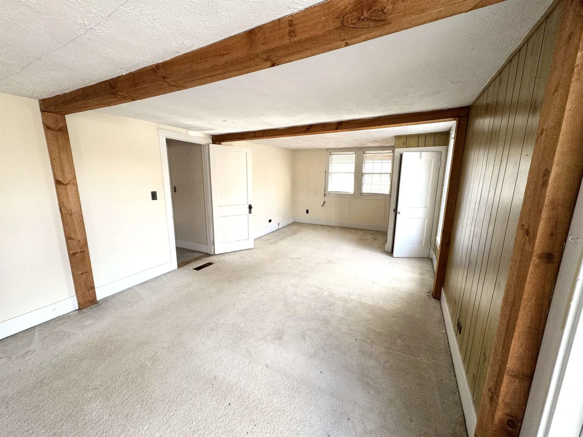 2072 North Main Street Londonderry VT 05148