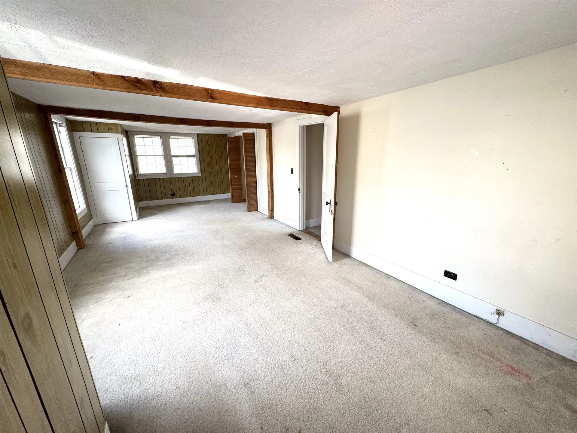 2072 North Main Street Londonderry VT 05148