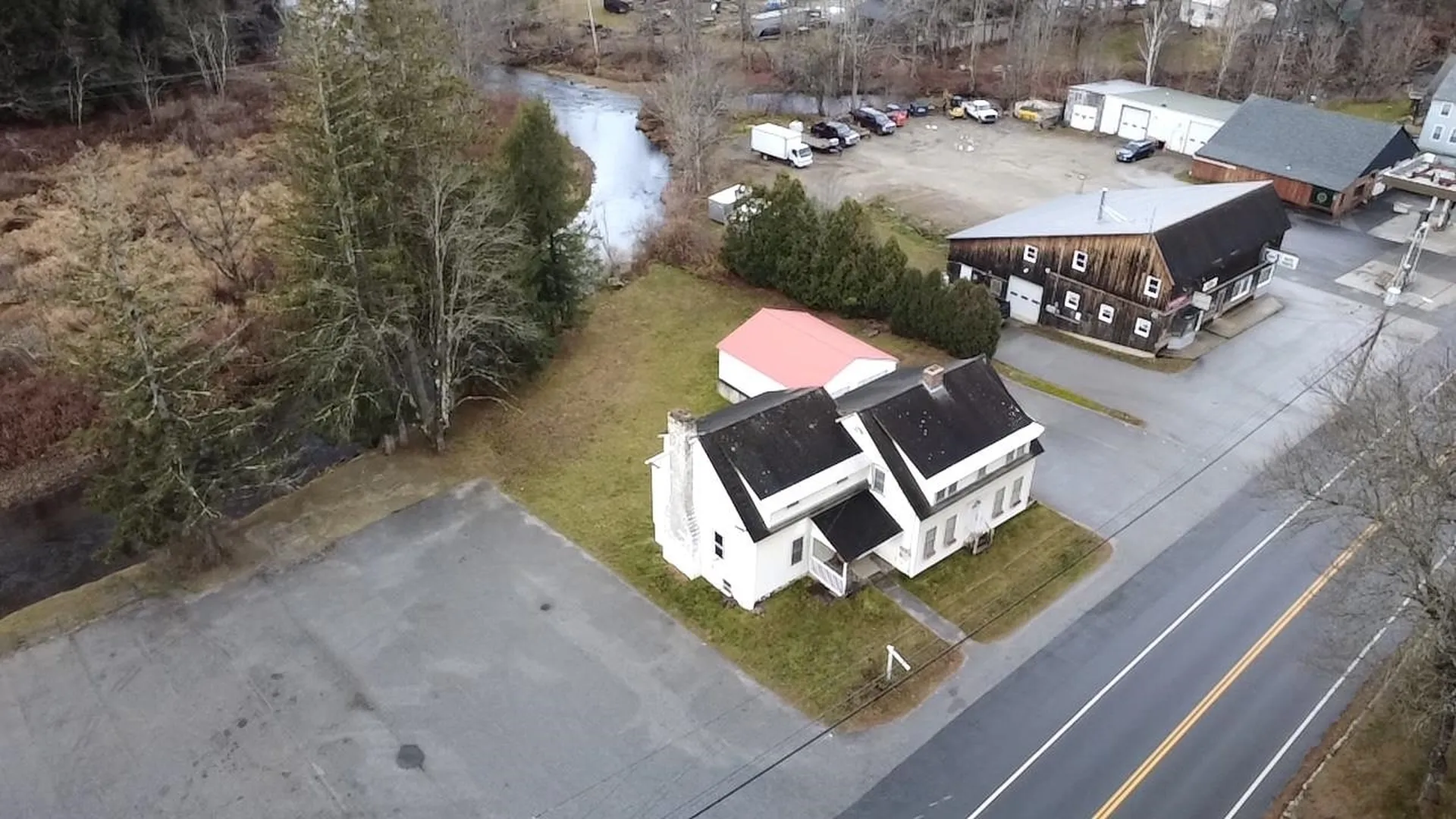 2072 North Main Street Londonderry VT 05148