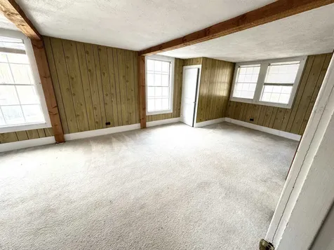 2072 North Main Street Londonderry VT 05148